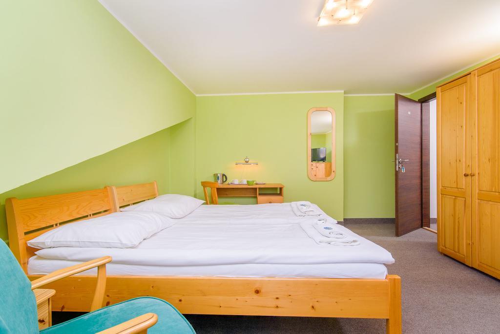 Double or Twin Room,403851648:JPEG